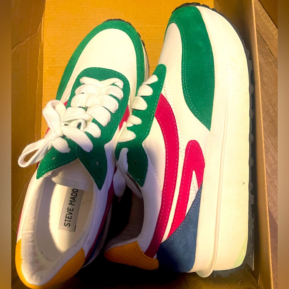 Steve Madden sneakers
